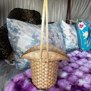 Vintage Light Tan/Blonde Handwoven Splint Hat Shaped Basket with 13" Handle